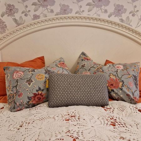Lovely Apartment In Tallinn Old Town Esterno foto