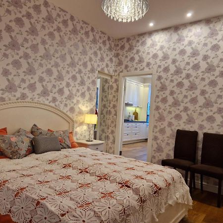 Lovely Apartment In Tallinn Old Town Esterno foto