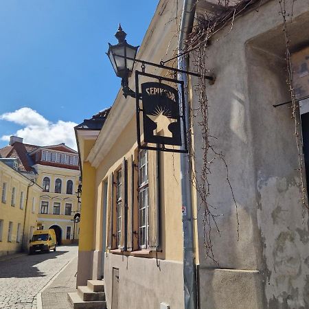 Lovely Apartment In Tallinn Old Town Esterno foto