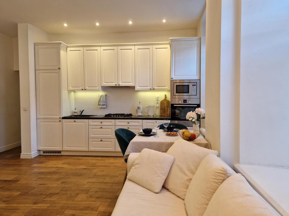 Lovely Apartment In Tallinn Old Town Esterno foto