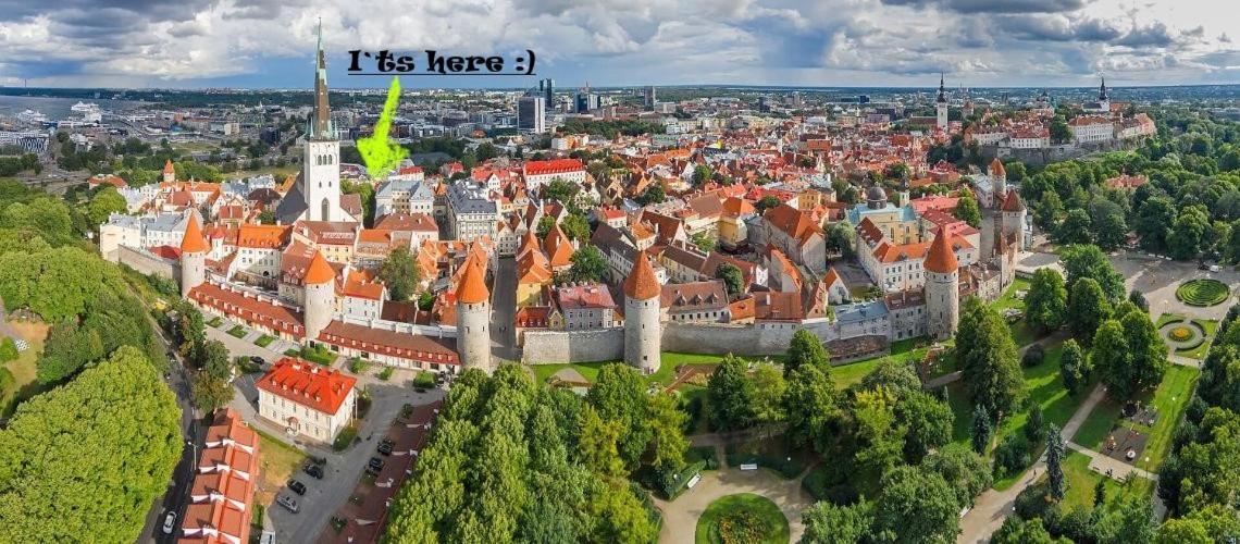 Lovely Apartment In Tallinn Old Town Esterno foto