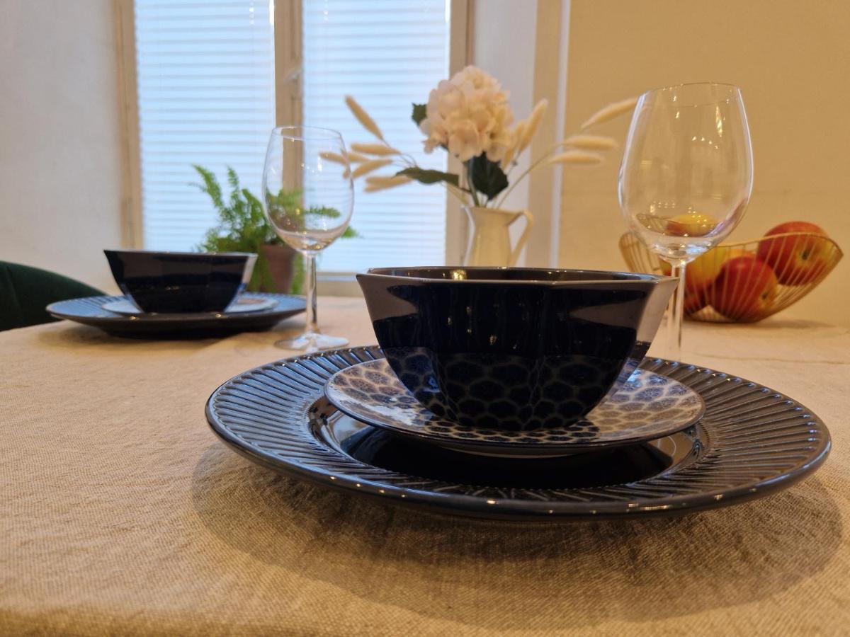 Lovely Apartment In Tallinn Old Town Esterno foto