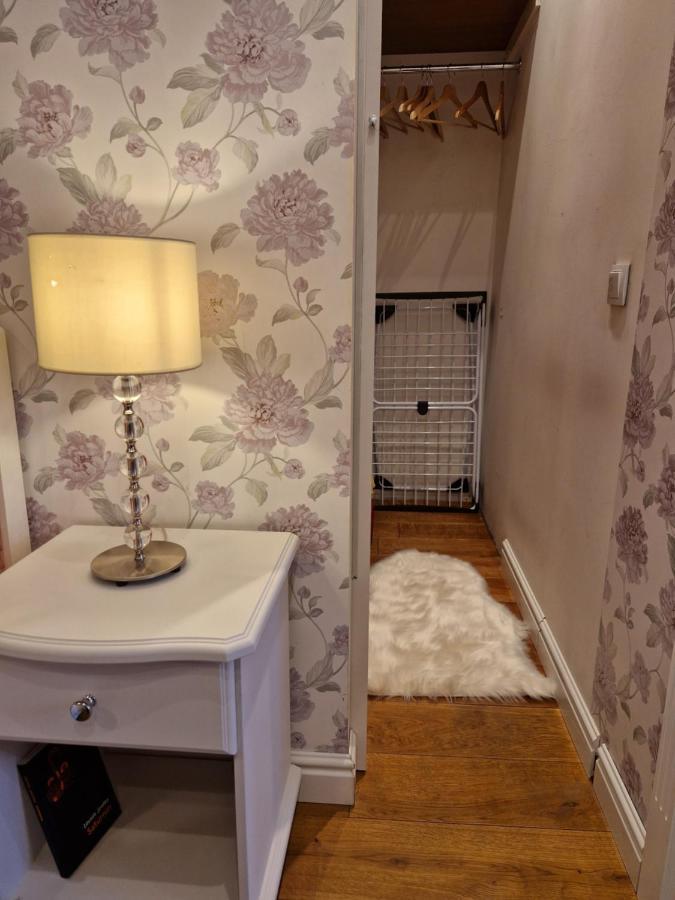 Lovely Apartment In Tallinn Old Town Esterno foto