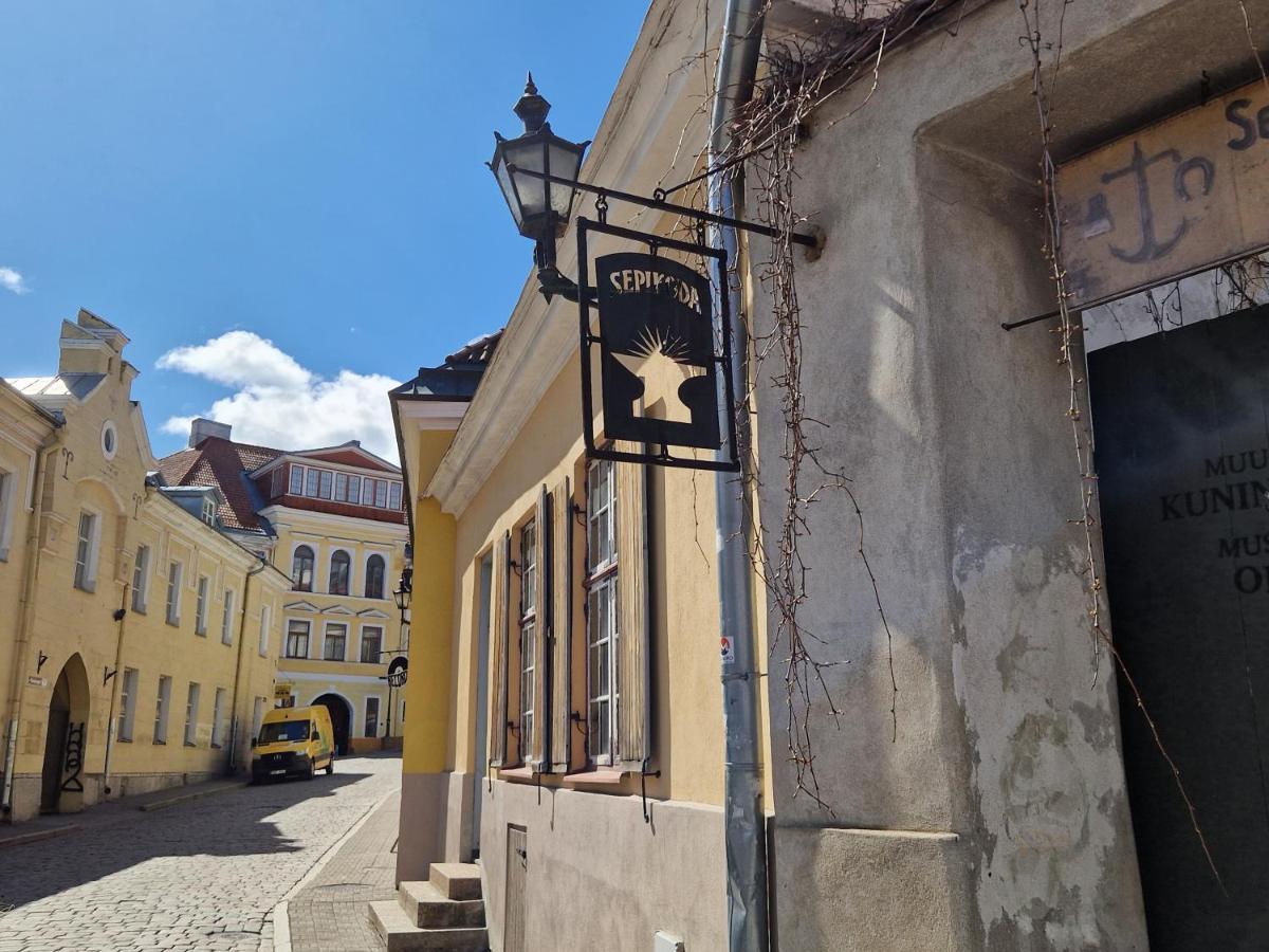 Lovely Apartment In Tallinn Old Town Esterno foto