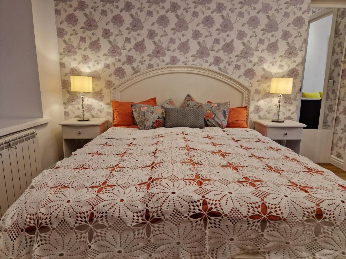 Lovely Apartment In Tallinn Old Town Esterno foto